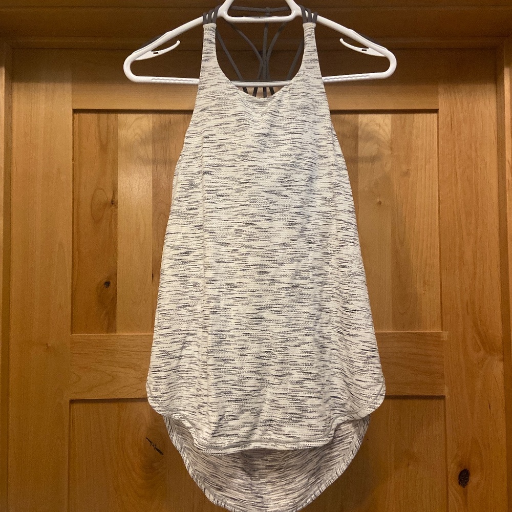 Lululemon tank/sports bra